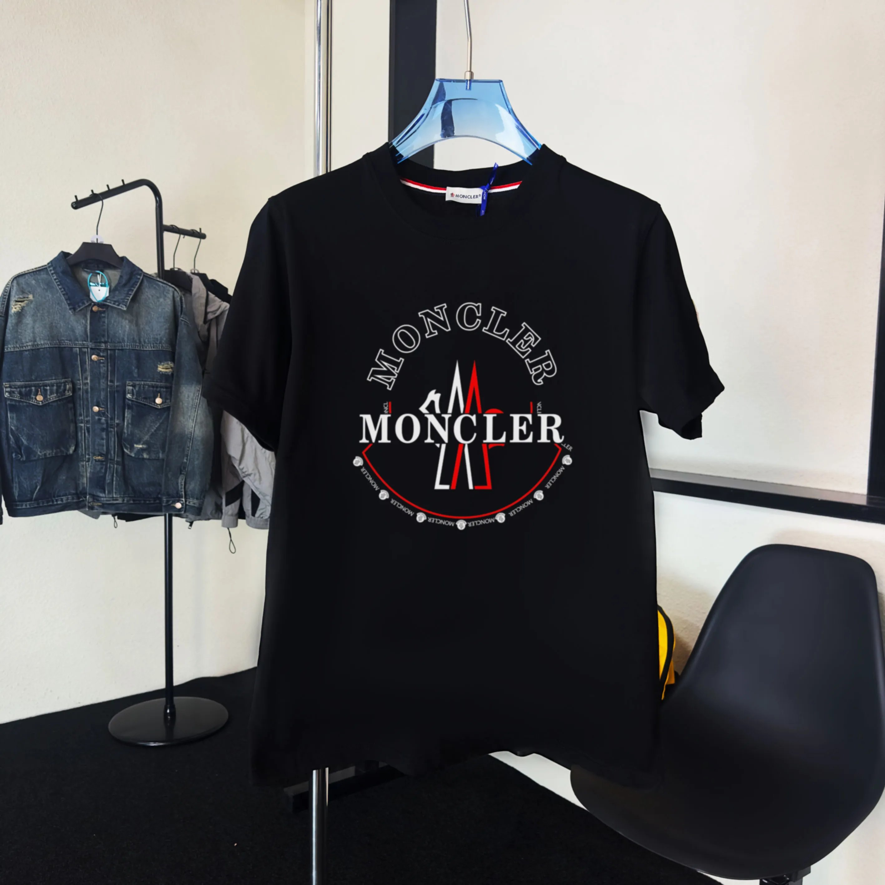 《 ~NFC ~ 》《Moncler~ 》2025New Arrival Quality T , Versatile Quality ！ ‼ 32 250G ‼ ， ， ， ， T 🤪 Sizes：S-M-L-XL-2XL ：Black，White， Same Style